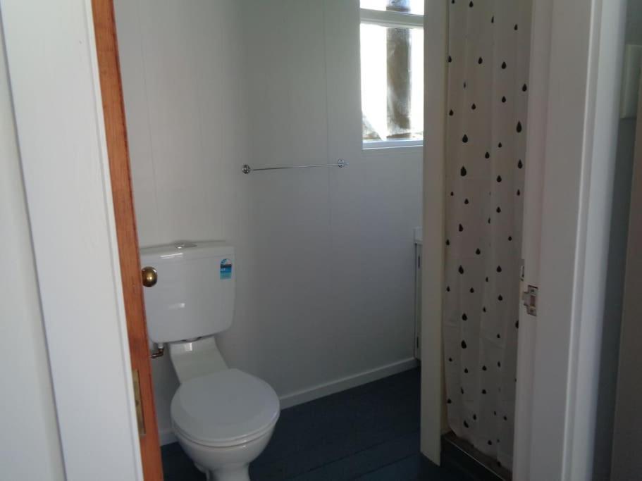 Rustic Woolshed Apartment Owen River Exterior photo